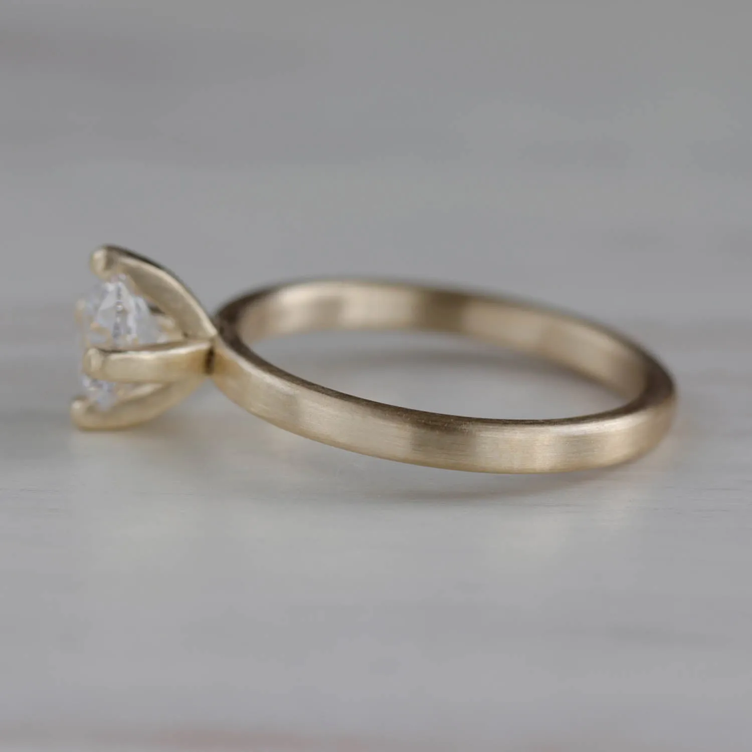 6mm Edgeless Solitaire •