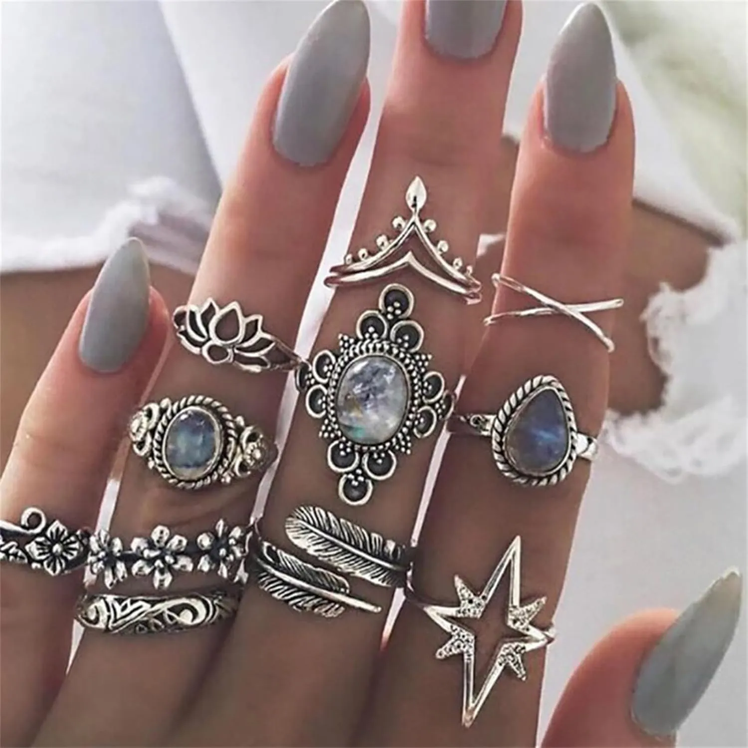 Boho Gold Stackable Rings for Women Trendy Knuckle Joint Finger Knuckle Nail Ring Sets Simple Star Moon Stack Preppy Statement Rings Cute Stuff Jewelry